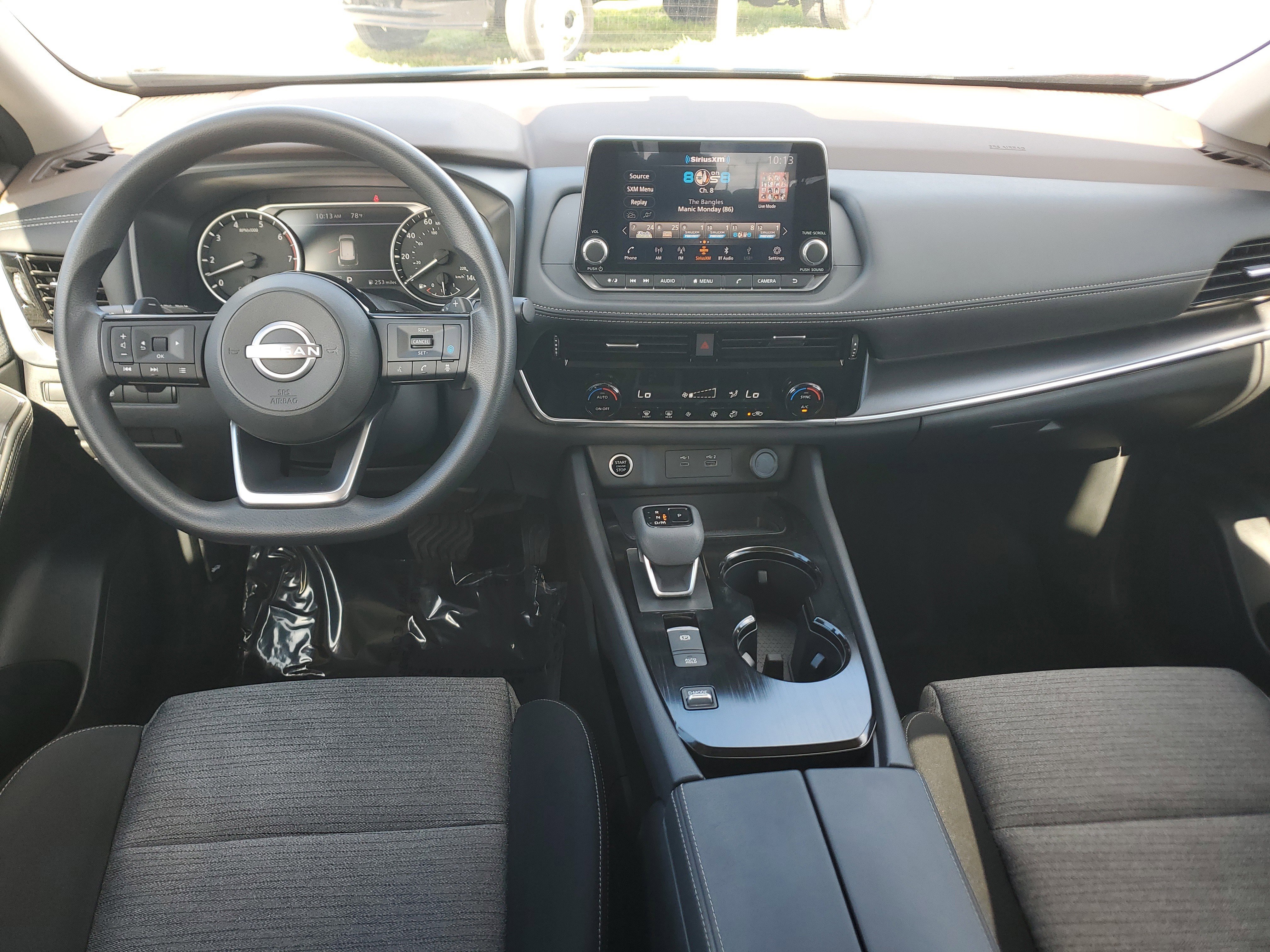 Used 2022 Nissan Rogue SV image 15