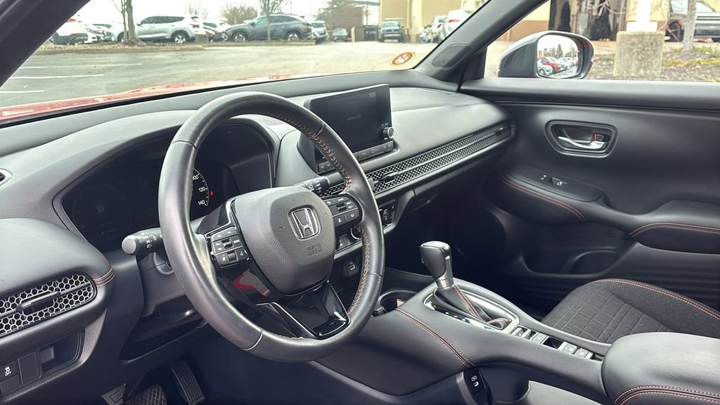 Certified 2025 Honda HR-V Sport image 26