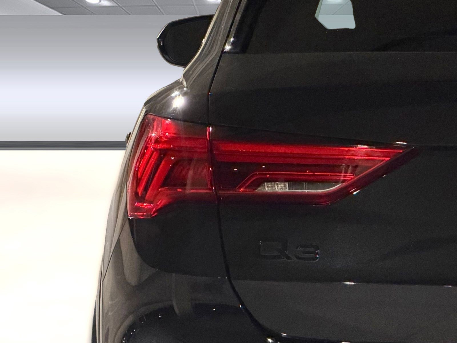 Used 2025 Audi Q3 2.0T Premium w/ Convenience Package image 12