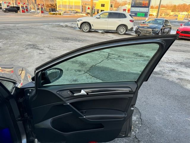 Used 2019 Volkswagen Golf R 4-Door image 13