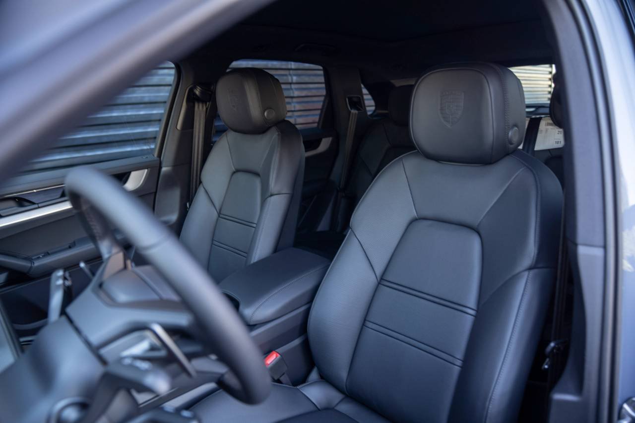 New 2026 Porsche Cayenne S AWD/4WD image 5