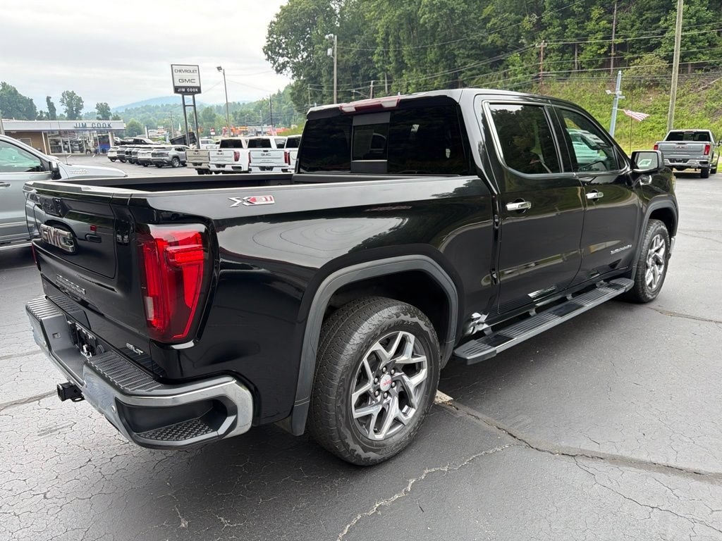 Certified 2022 GMC Sierra 1500 SLT w/ SLT Premium Plus Package AWD/4WD image 4