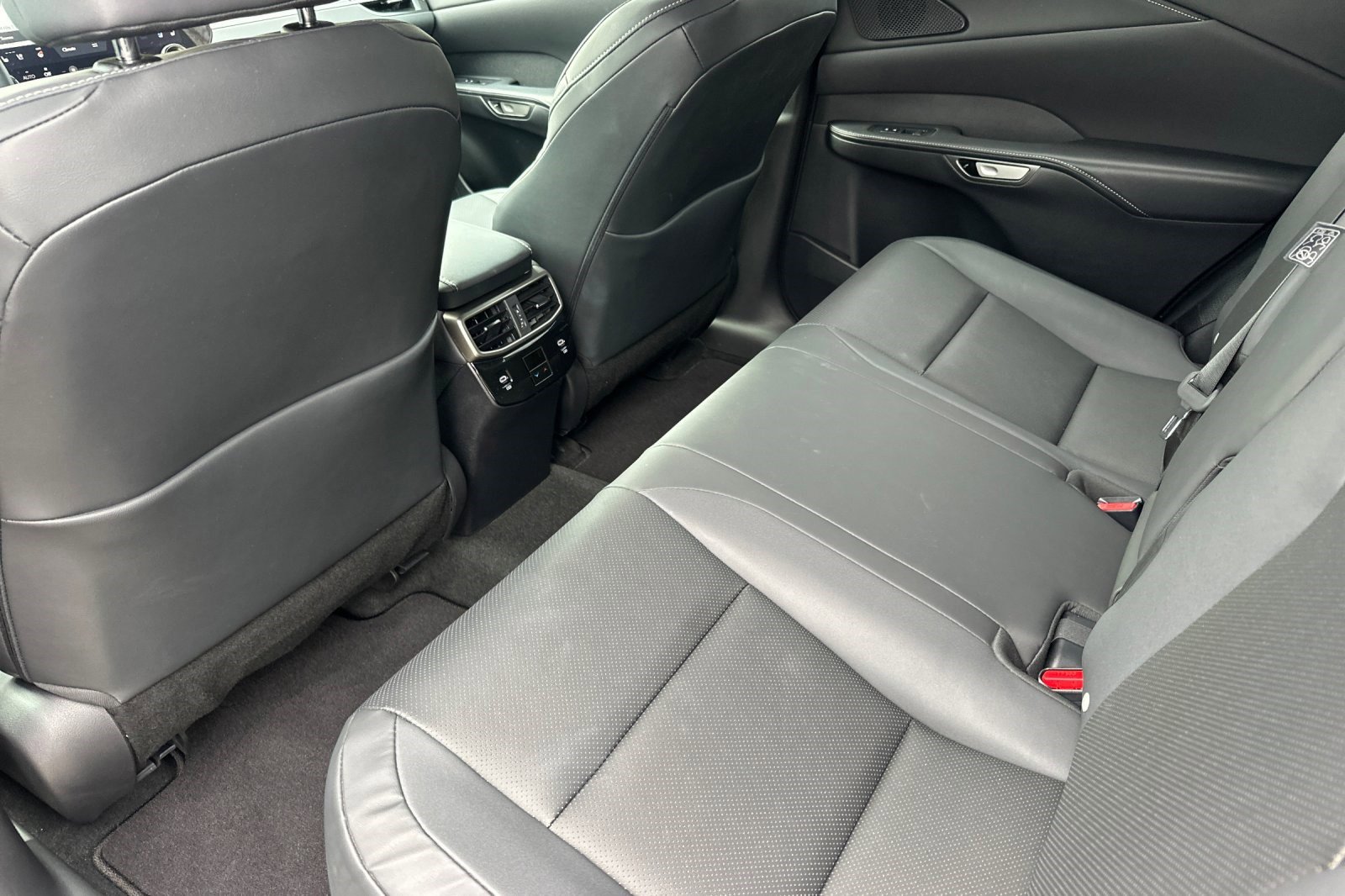 Certified 2023 Lexus RX 350h w/ Cold Area Package image 15