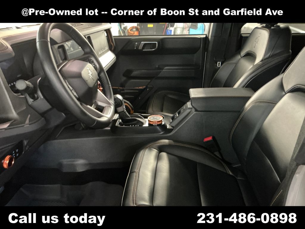Used 2024 Ford Bronco Badlands w/ Sasquatch Package AWD/4WD image 14
