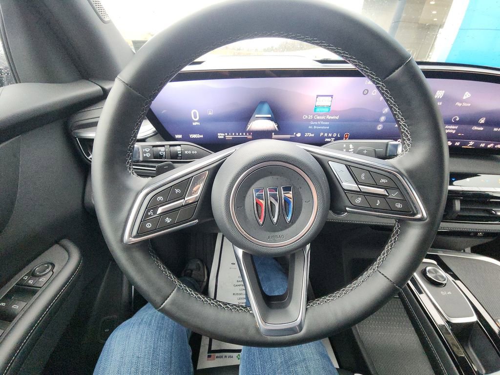 Used 2025 Buick Enclave Preferred AWD/4WD image 14