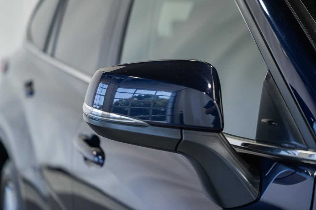 Used 2023 Toyota Highlander LE FWD image 13