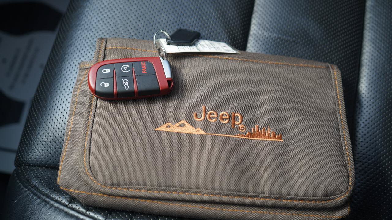 Used 2018 Jeep Grand Cherokee Trackhawk AWD/4WD image 81