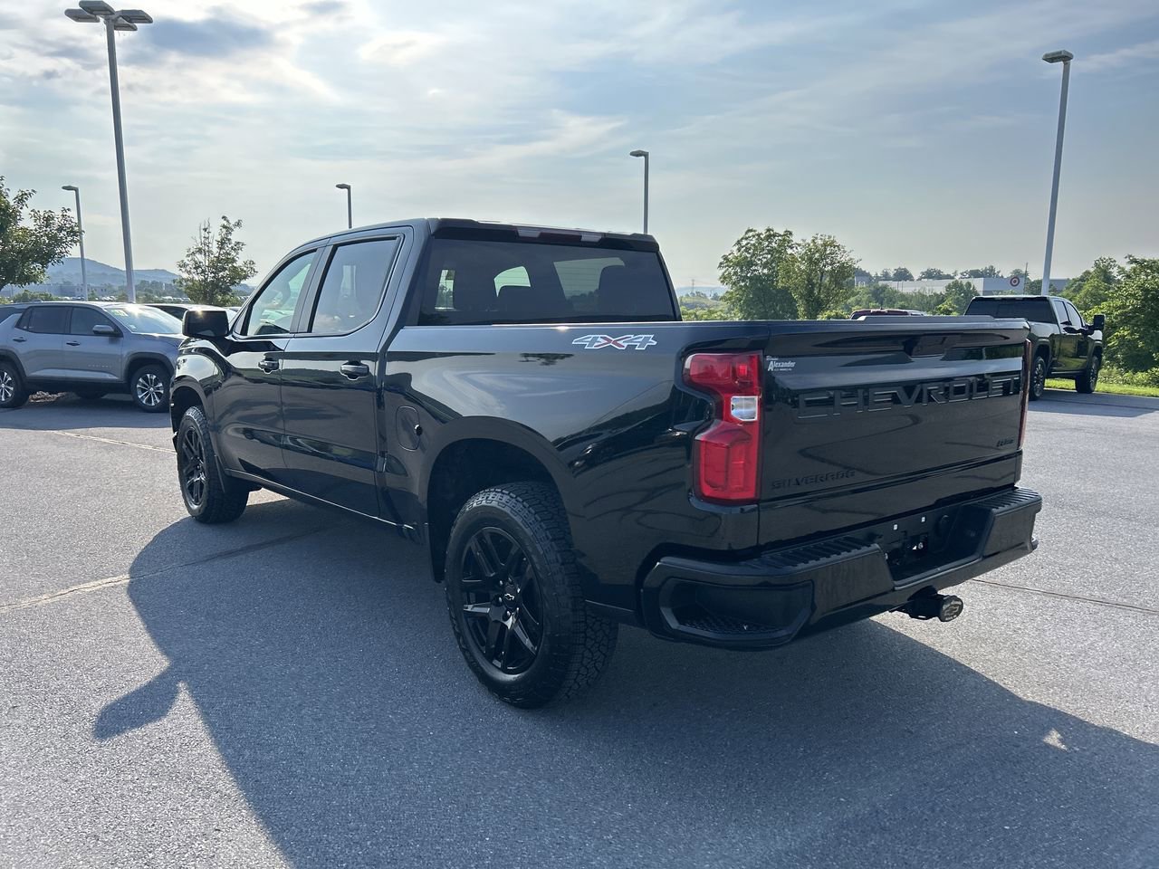 Used 2022 Chevrolet Silverado 1500 RST w/ LPO, Blackout Package AWD/4WD image 5