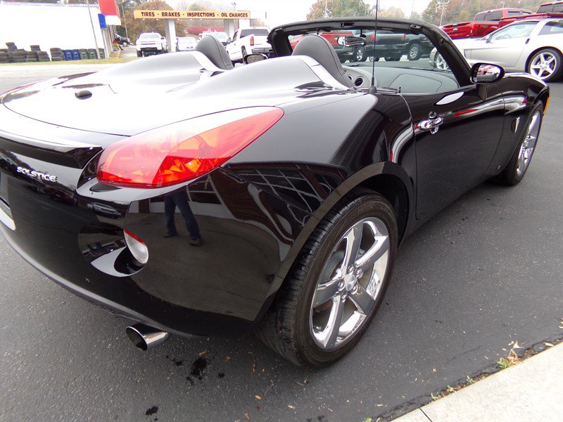Used 2007 Pontiac Solstice Convertible w/ Premium Package image 3