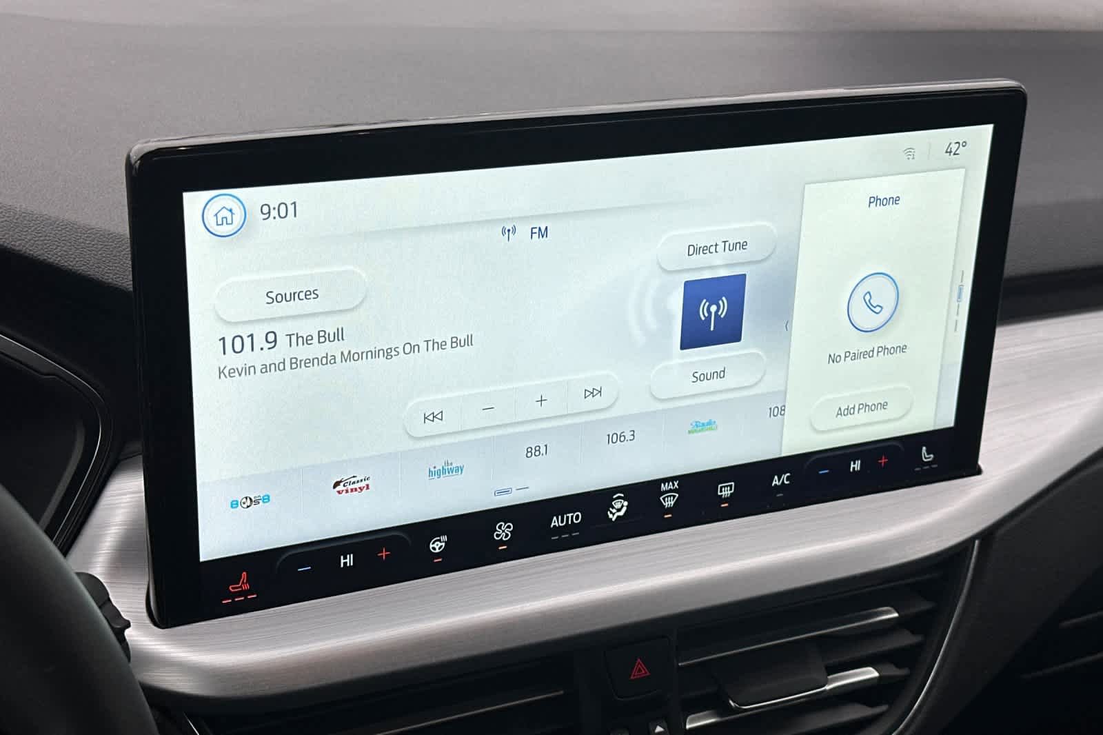 Certified 2025 Ford Escape Platinum image 18