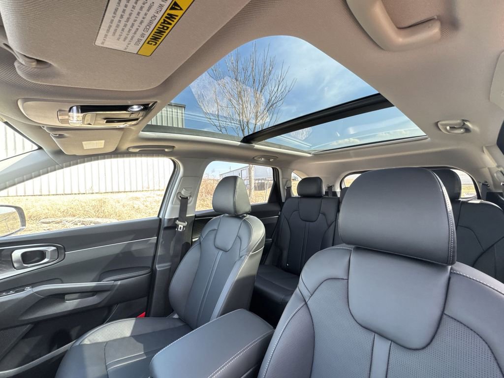 New 2026 Kia Sorento S w/ S Panoramic Sunroof Package FWD image 22