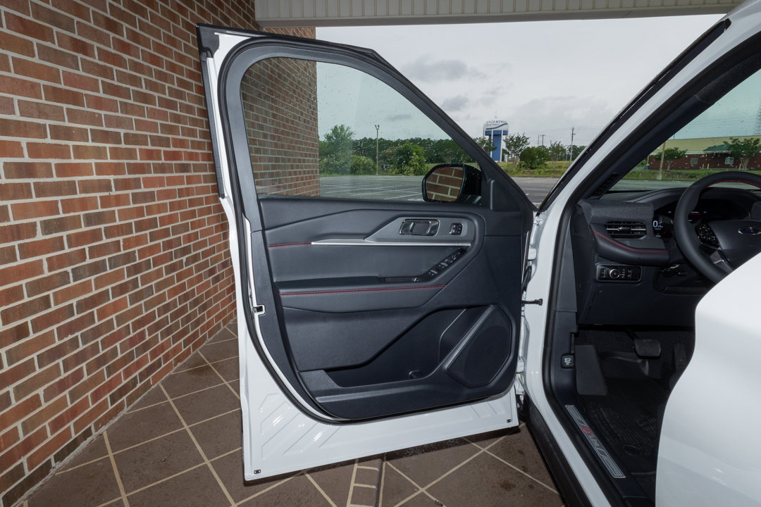 New 2026 Ford Explorer ST-Line w/ Premium Package RWD image 9