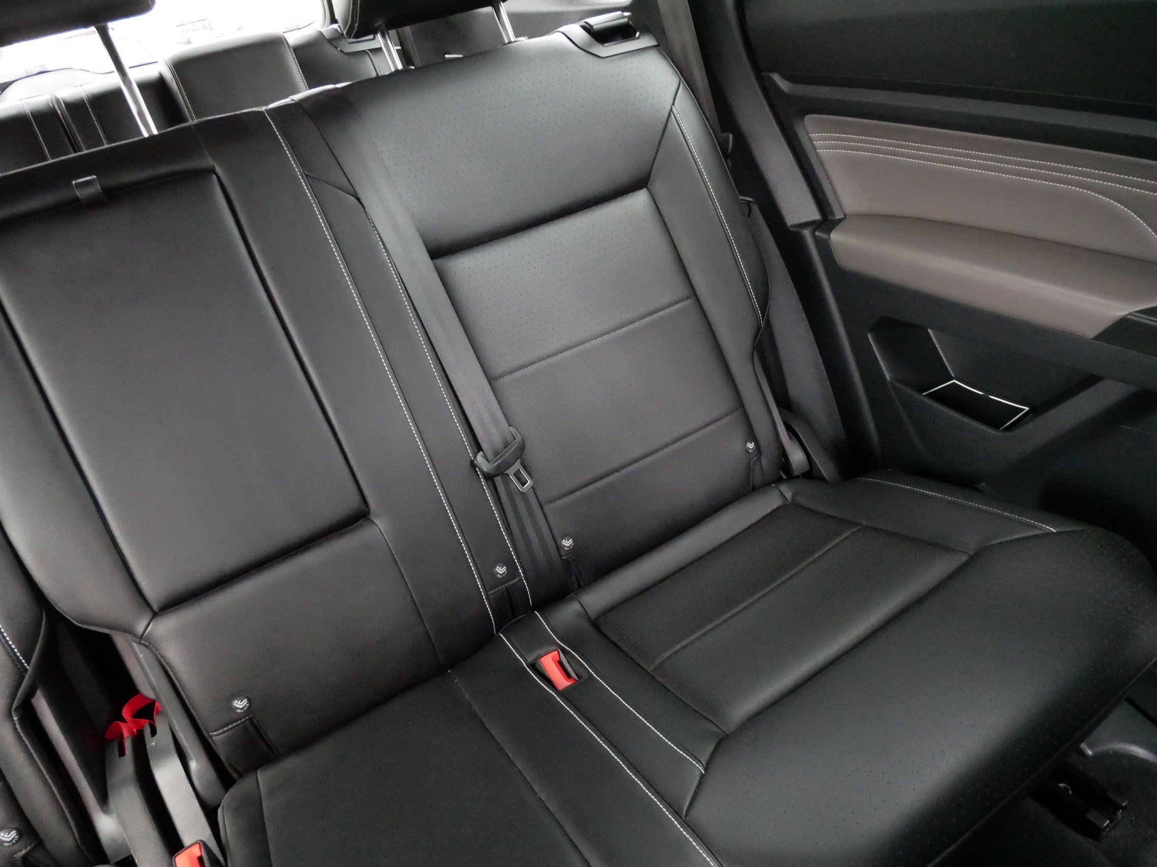Used 2023 Volkswagen Atlas SE AWD/4WD image 14