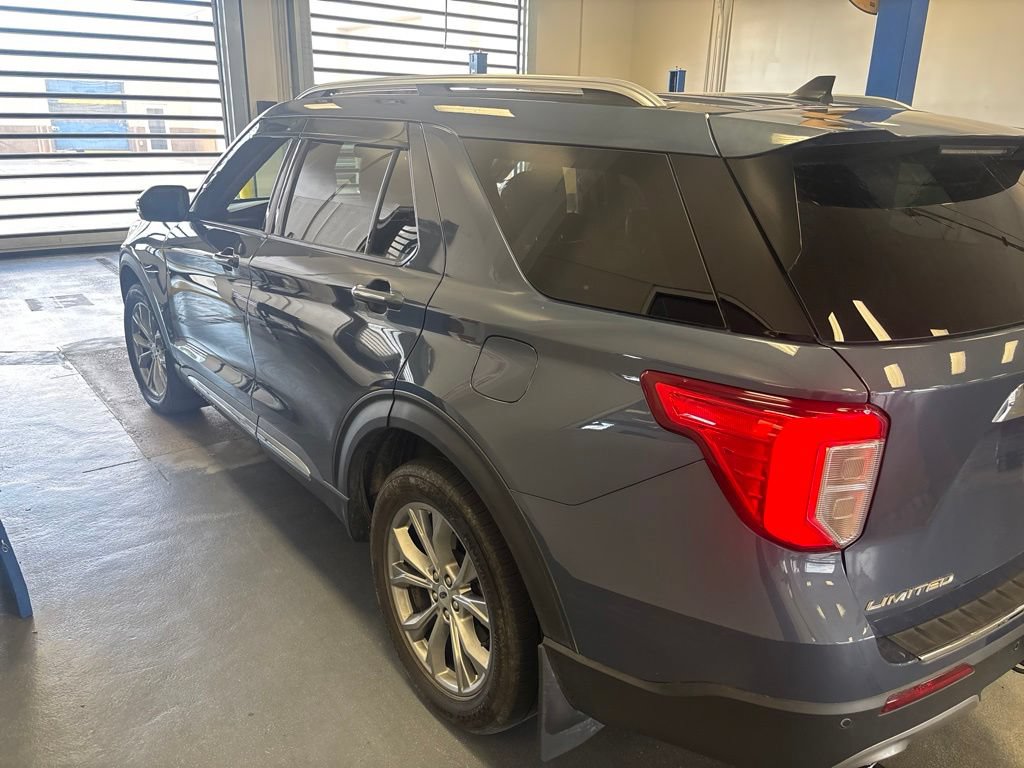 Used 2021 Ford Explorer Limited w/ Equipment Group 301A AWD/4WD image 6