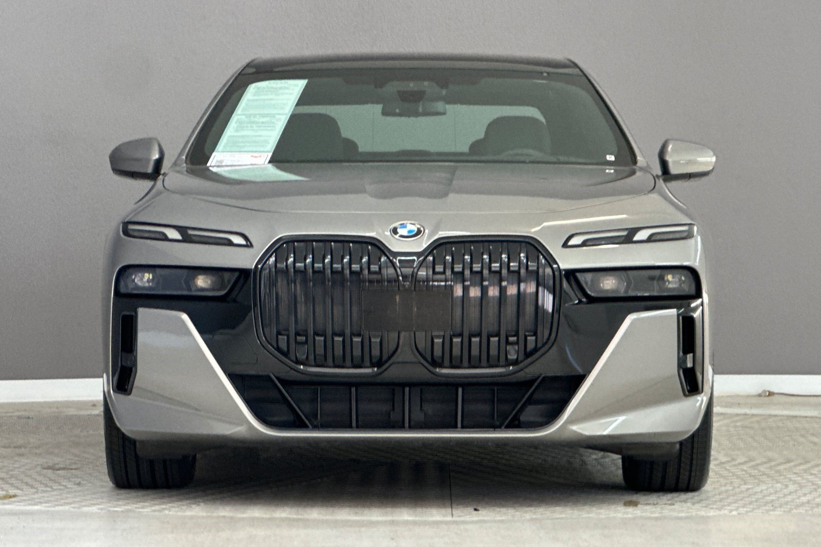 Certified 2023 BMW 740i RWD image 5