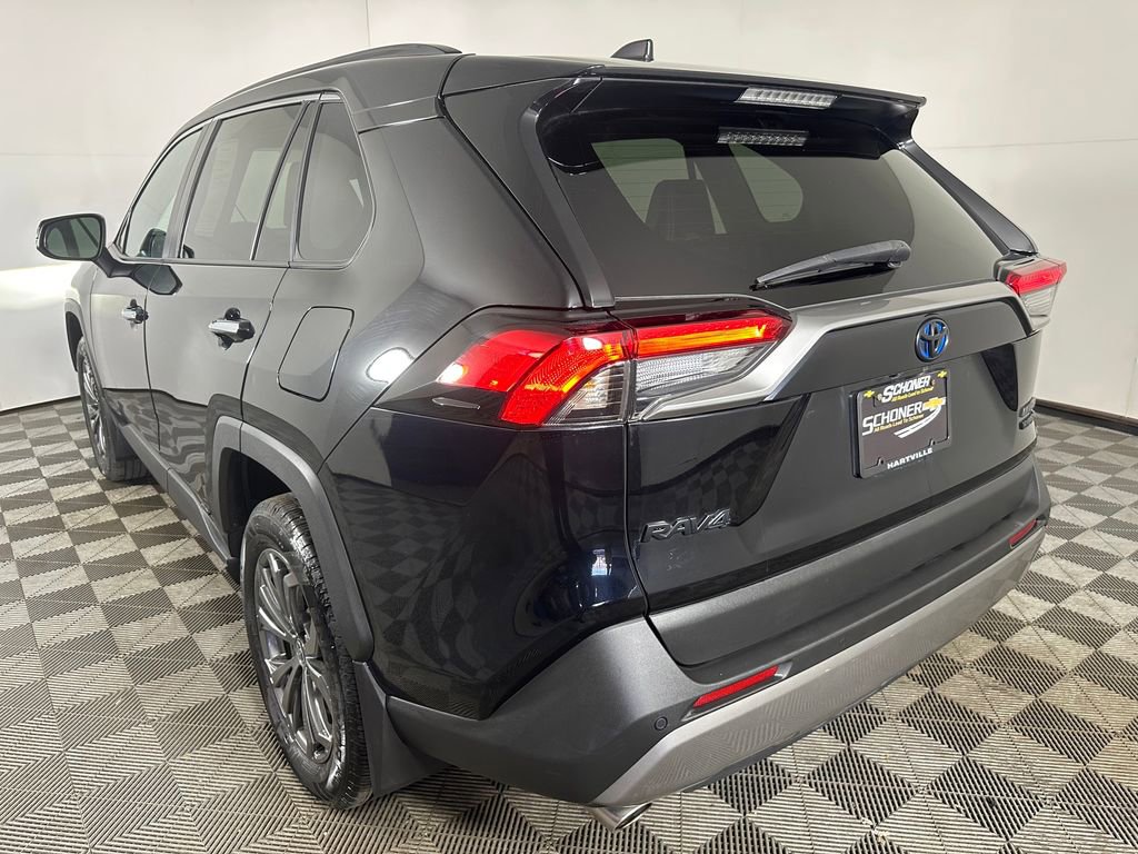 Used 2022 Toyota RAV4 Limited AWD/4WD image 3