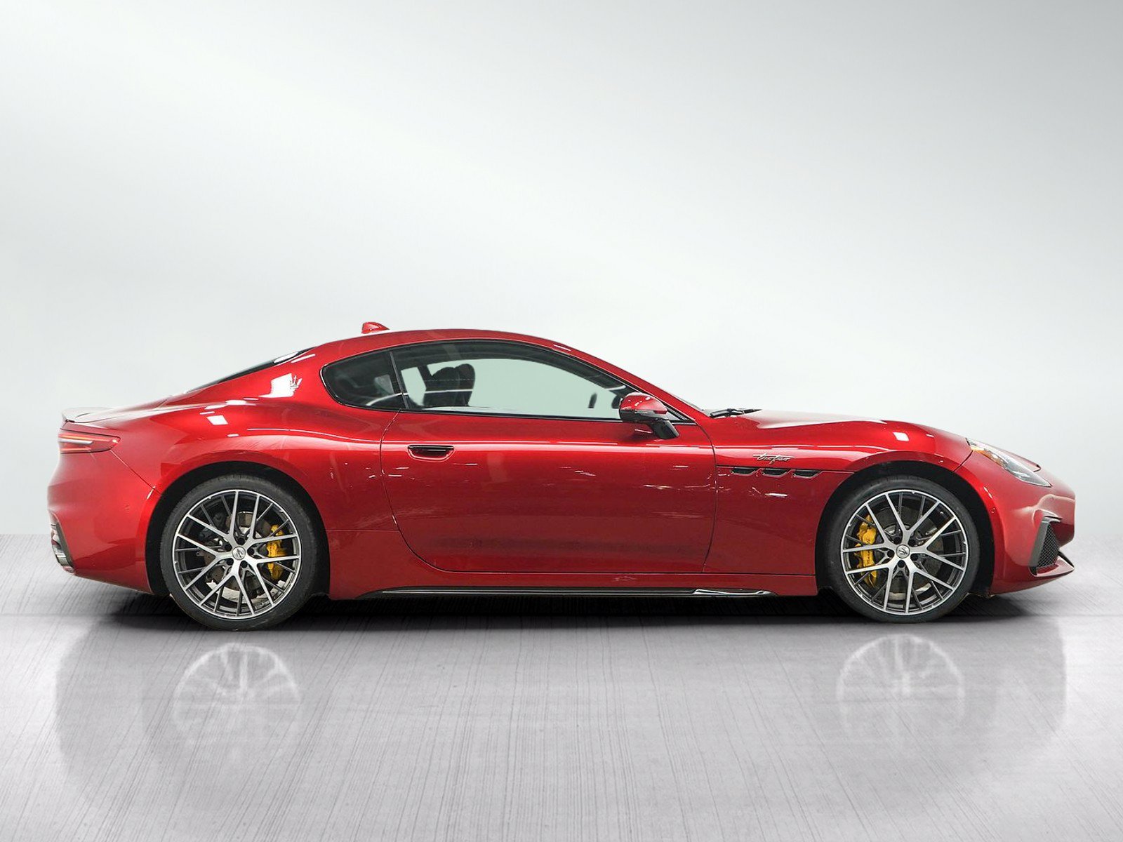 Used 2024 Maserati GranTurismo Trofeo AWD/4WD image 6