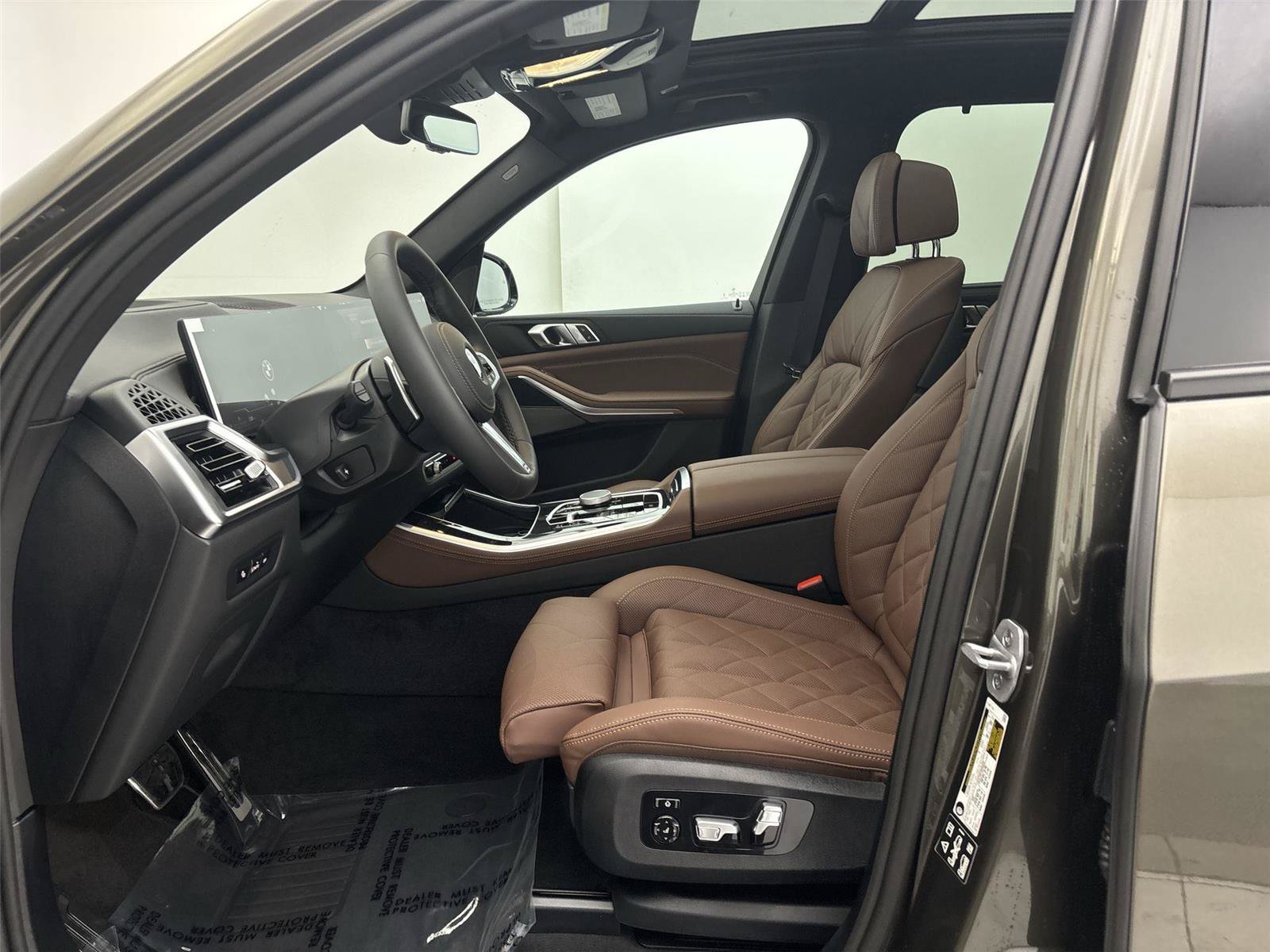 New 2026 BMW X5 xDrive40i w/ M Sport Package AWD/4WD image 25