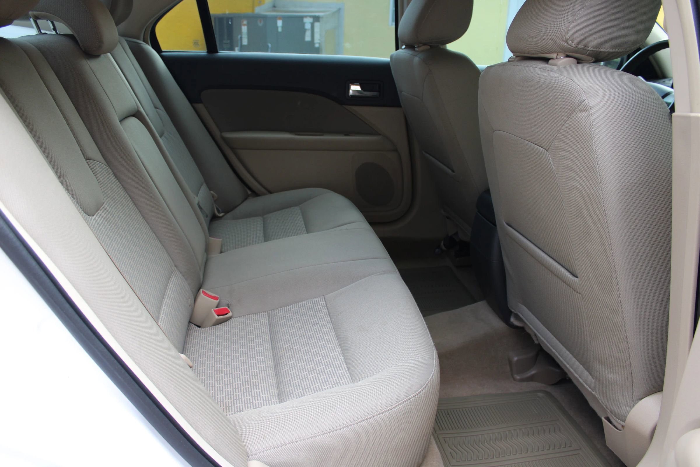 Used 2011 Ford Fusion SE w/ 202A Rapid Spec Order Code FWD image 6