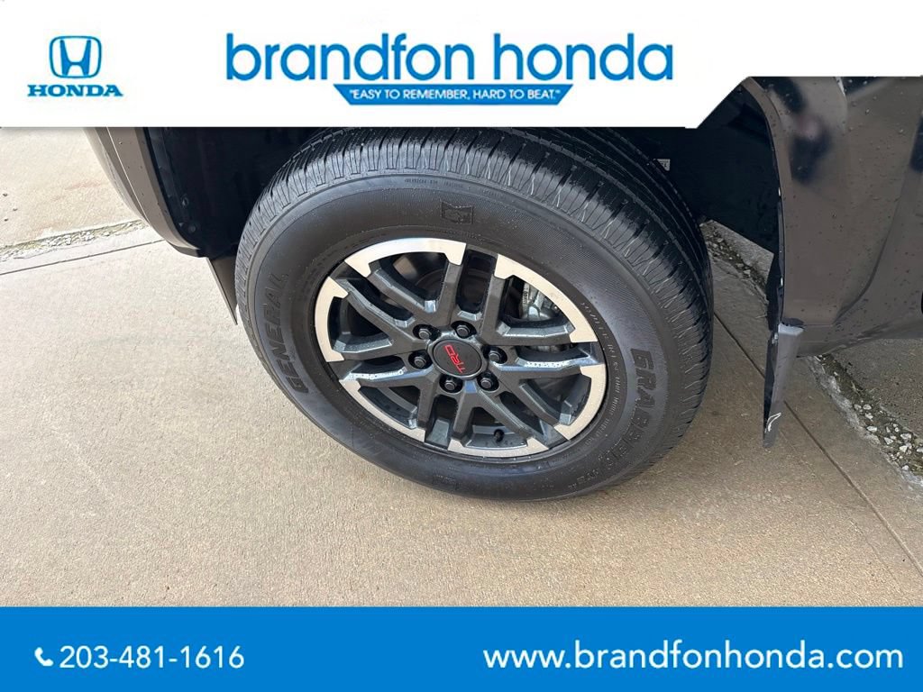 Used 2024 Toyota Tacoma TRD Sport AWD/4WD image 30