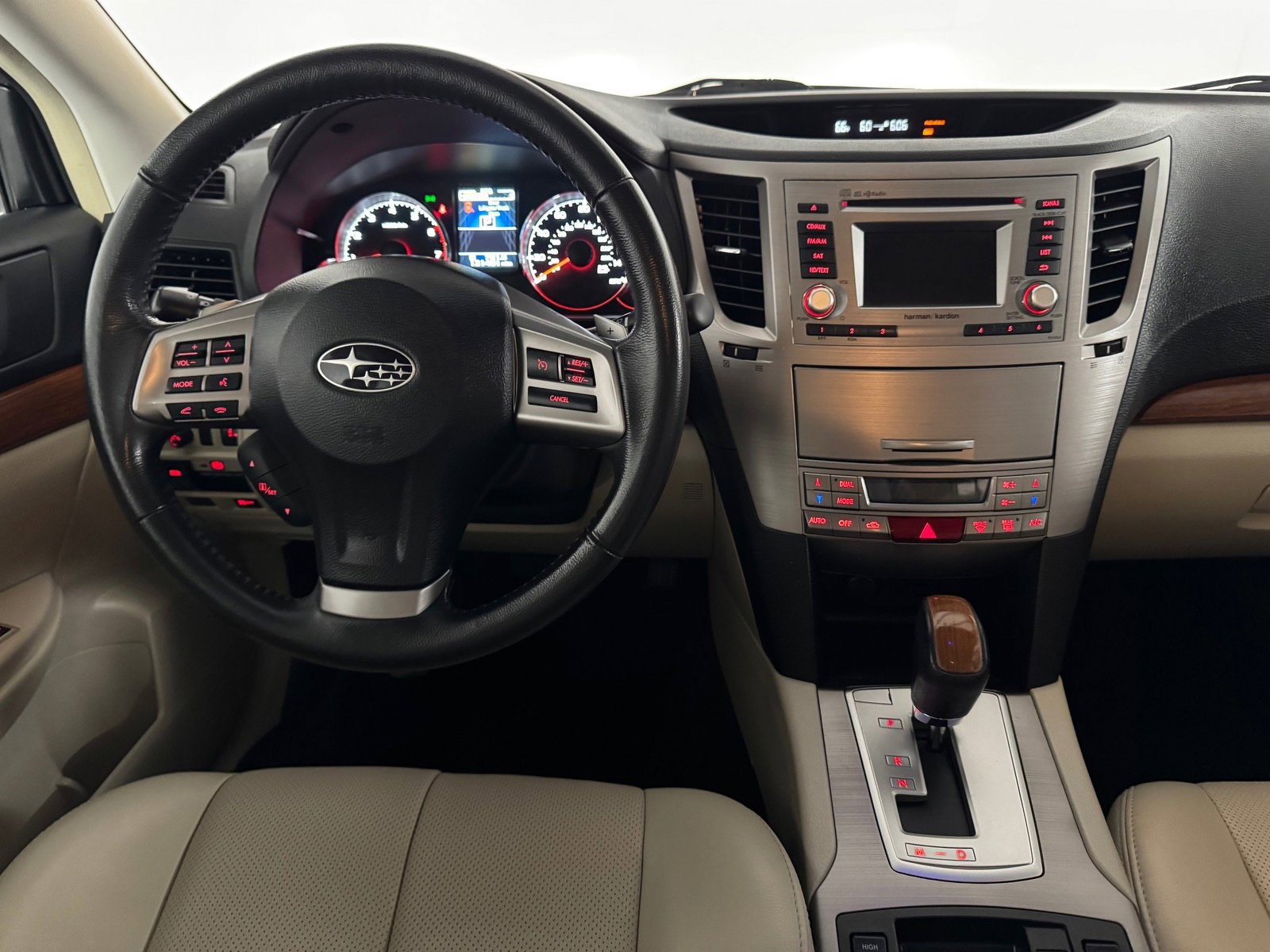 Used 2013 Subaru Outback 2.5i Limited w/ Moonroof Pkg AWD/4WD image 28