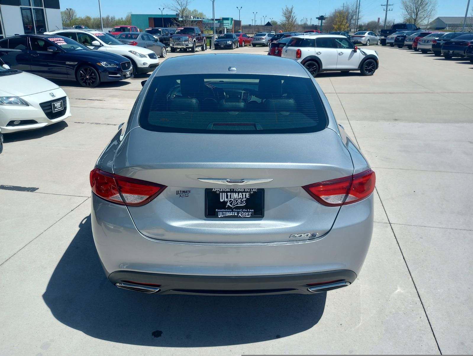 Used 2015 Chrysler 200 S image 2