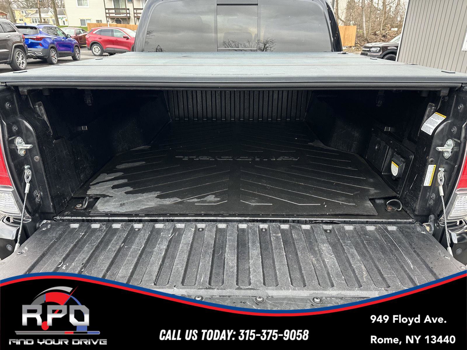 Used 2021 Toyota Tacoma TRD Off-Road w/ TRD Premium Off Road Package AWD/4WD image 33