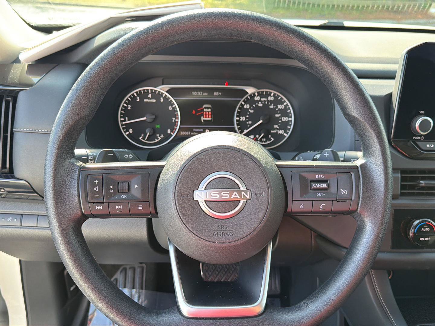Used 2024 Nissan Pathfinder S FWD image 20