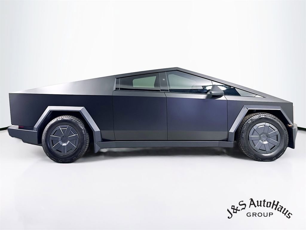 Used 2025 Tesla Cybertruck AWD Crew Cab image 8