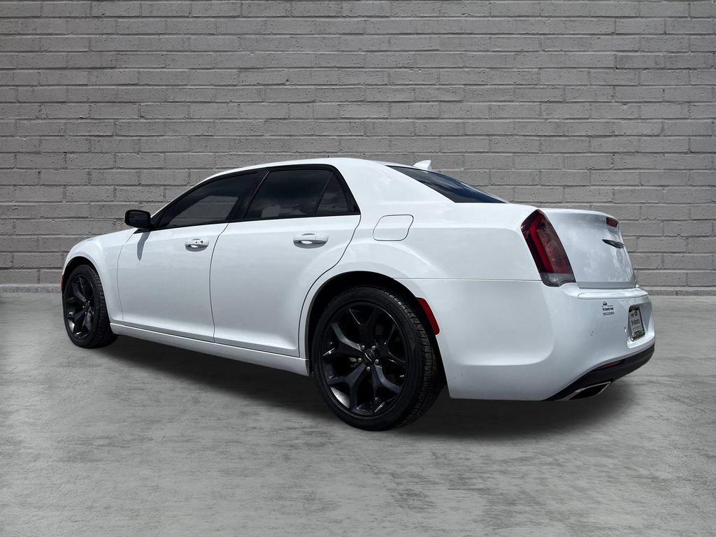 Used 2023 Chrysler 300 S w/ Comfort Group RWD image 5
