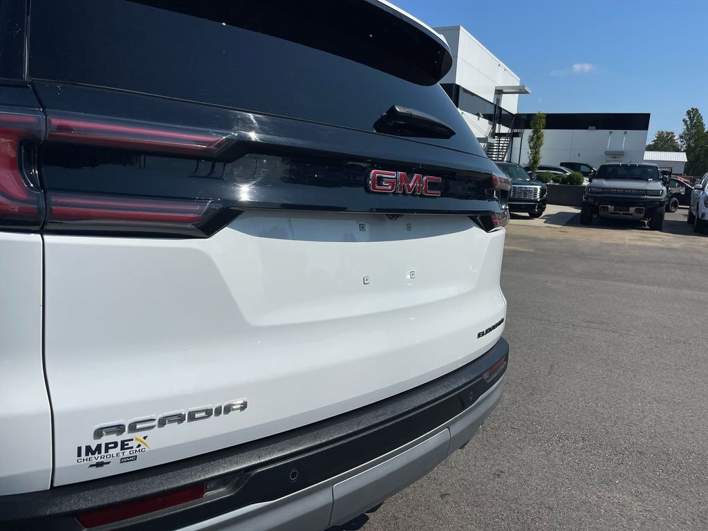 Used 2025 GMC Acadia Elevation FWD image 31