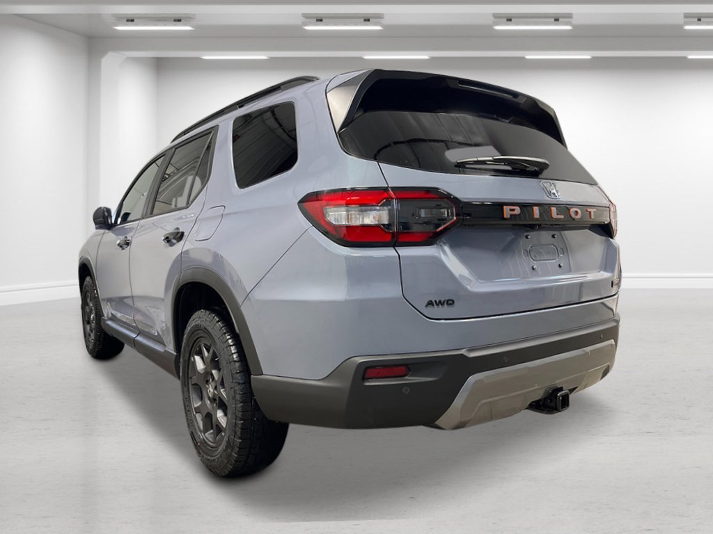 New 2026 Honda Pilot TrailSport image 3