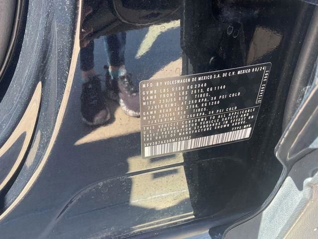 Used 2024 Volkswagen Tiguan SE image 37