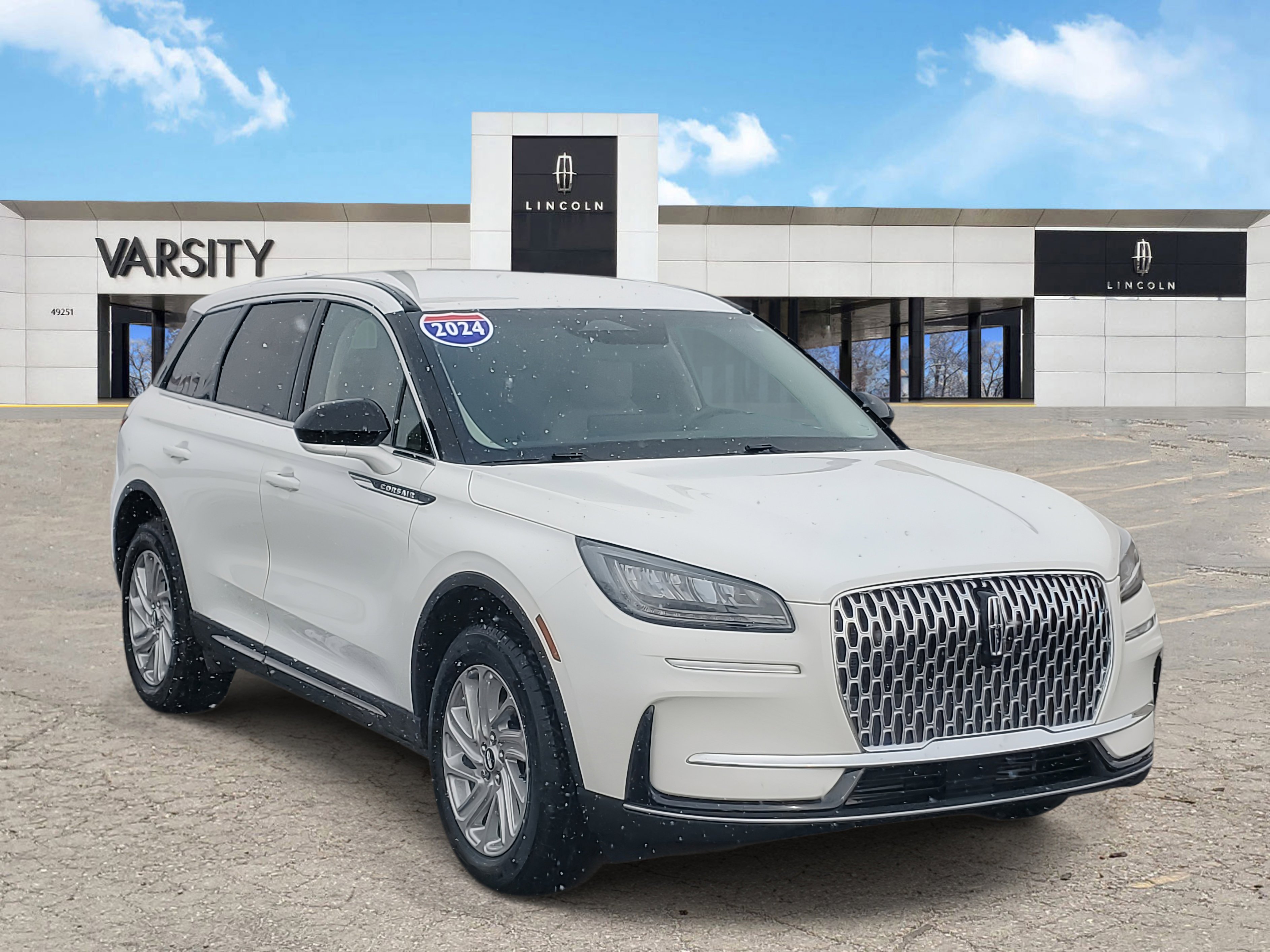 Certified 2024 Lincoln Corsair AWD image 1