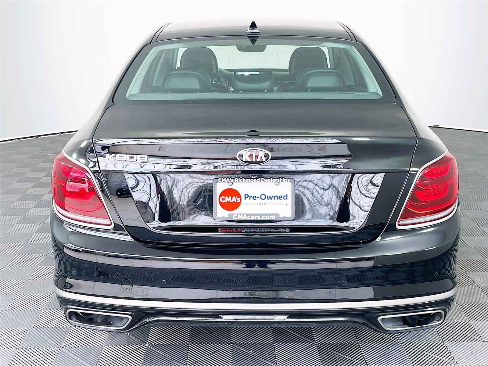 Used 2019 Kia K900 Luxury w/ VIP Package image 7