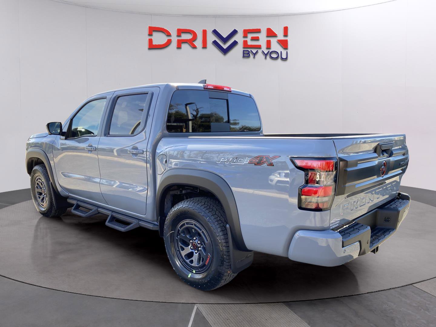 New 2026 Nissan Frontier PRO-4X w/ Pro-4x Convenience Package image 3