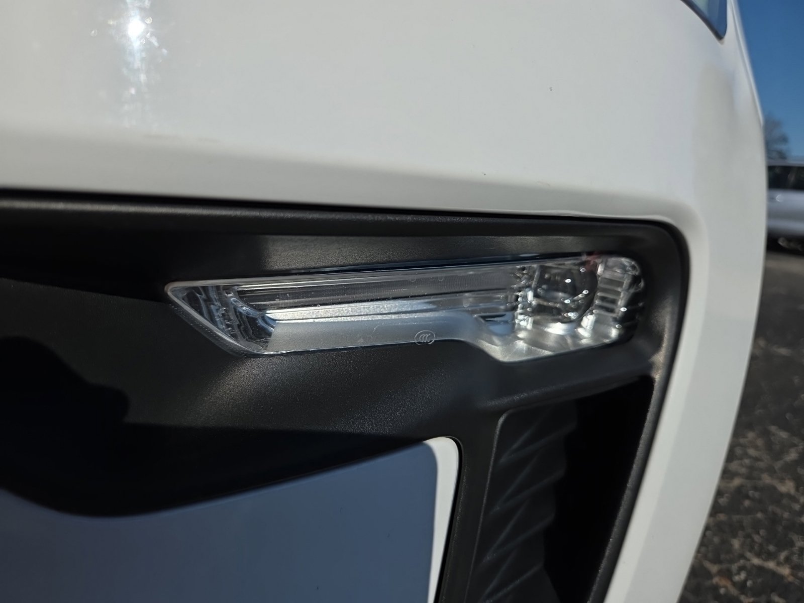 Used 2018 Ford Explorer XLT w/ Equipment Group 202A AWD/4WD image 9