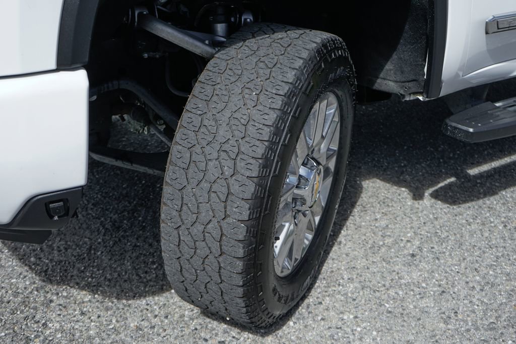 Used 2024 Chevrolet Silverado 2500 High Country w/ High Country Premium Package image 48