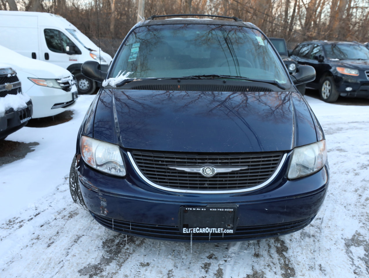 Used 2002 Chrysler Town & Country EX image 3