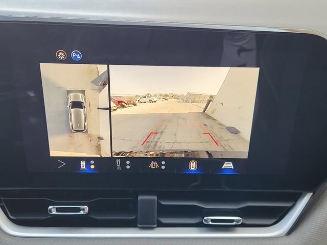 Used 2026 Chevrolet Equinox LT w/ Convenience Package II FWD image 6