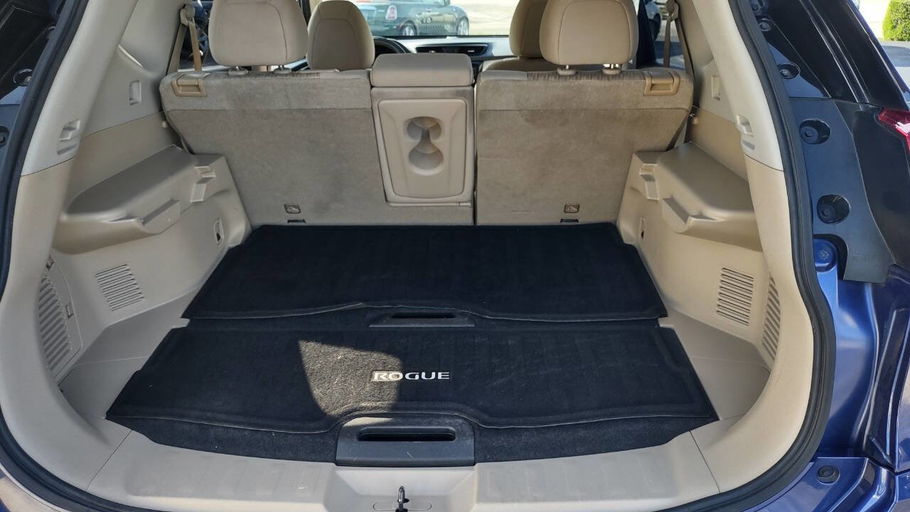 Used 2019 Nissan Rogue SV w/ Premium Package image 40