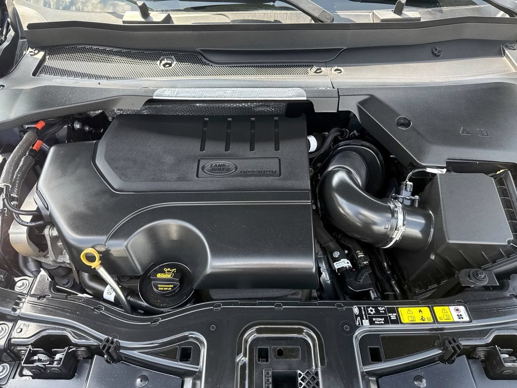 Used 2025 Land Rover Discovery Sport Dynamic SE AWD/4WD image 18