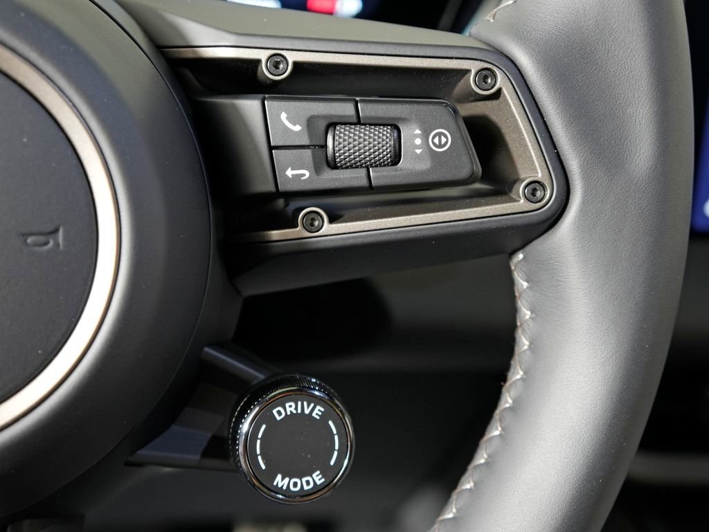 New 2026 Porsche Macan Turbo Electric image 25