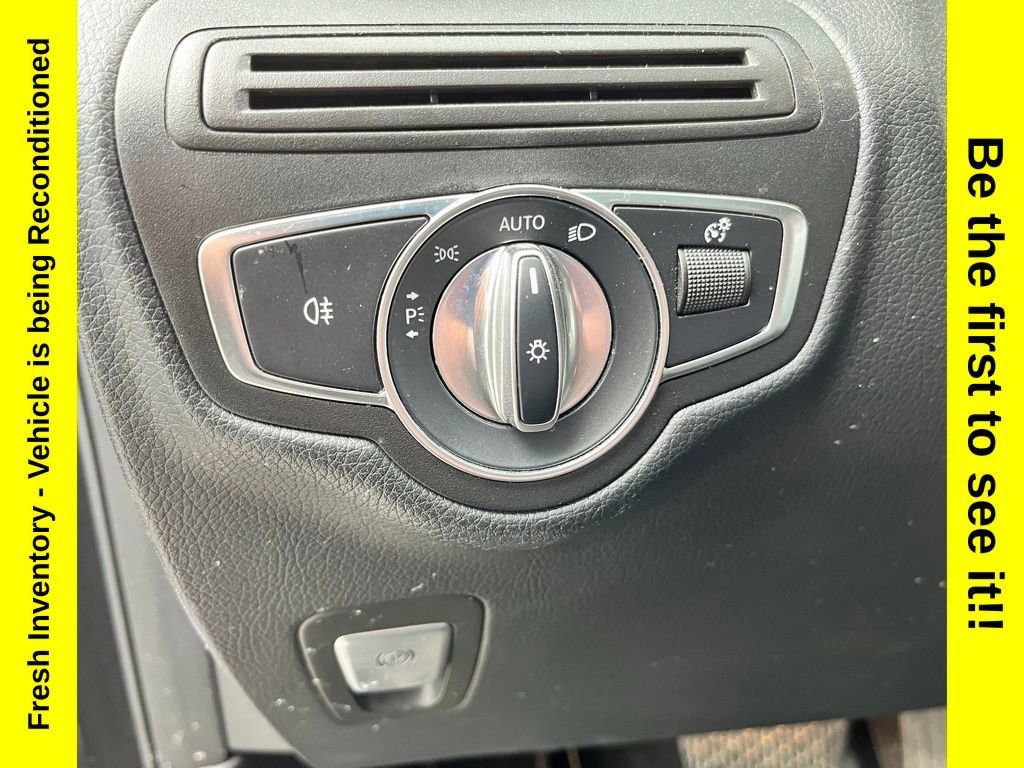 Used 2020 Mercedes-Benz GLC 300 4MATIC image 31