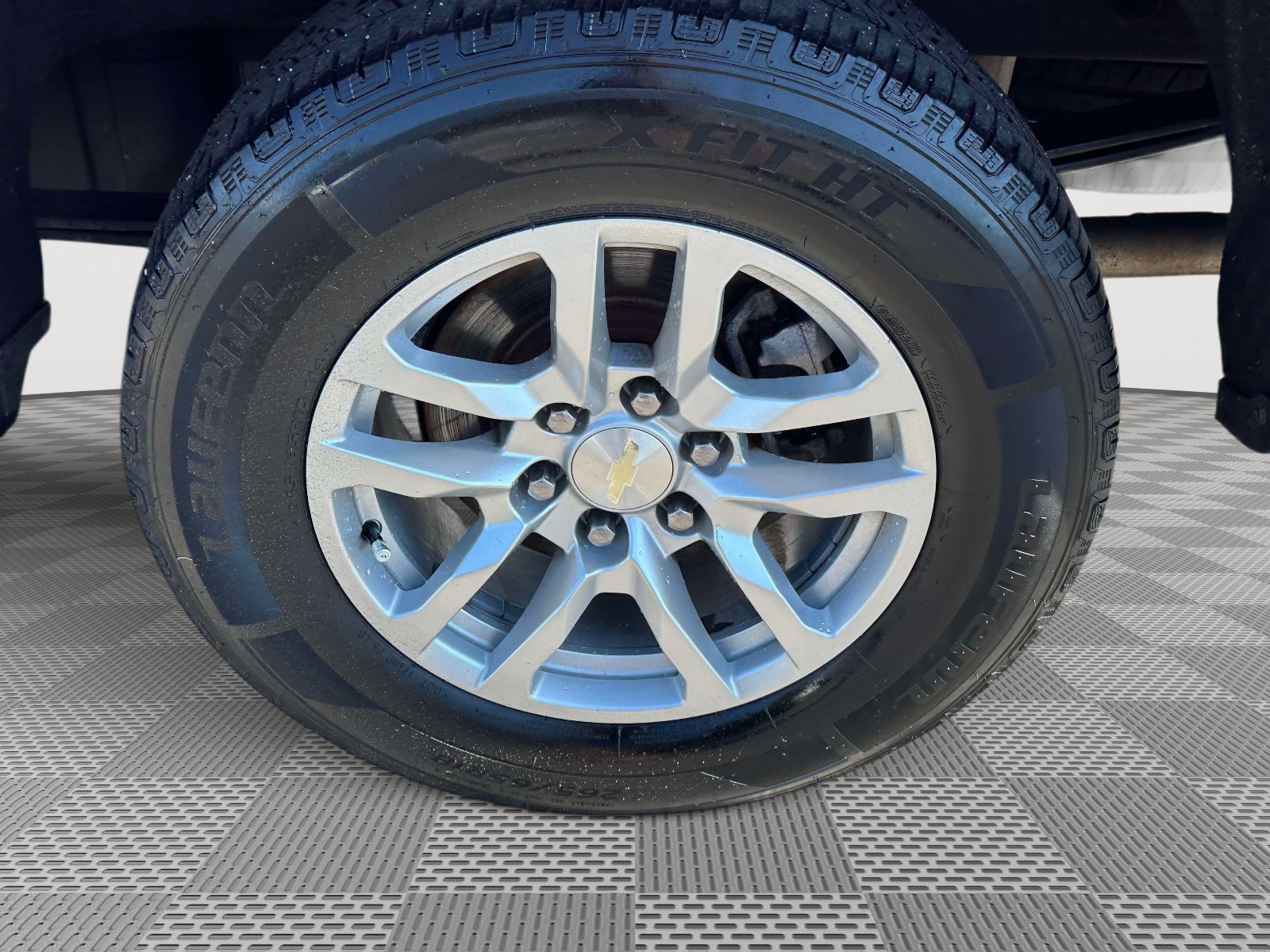 Used 2019 Chevrolet Silverado 1500 LT w/ All-Star Edition AWD/4WD image 32