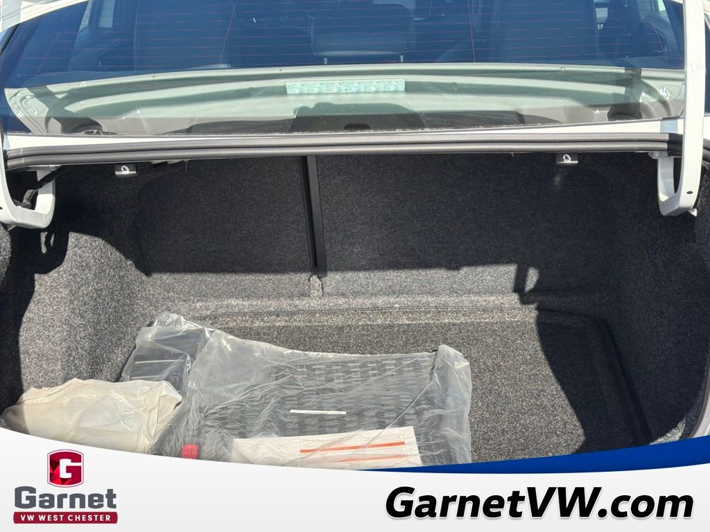 Certified 2025 Volkswagen Jetta GLI Autobahn w/ GLI Black Package image 31