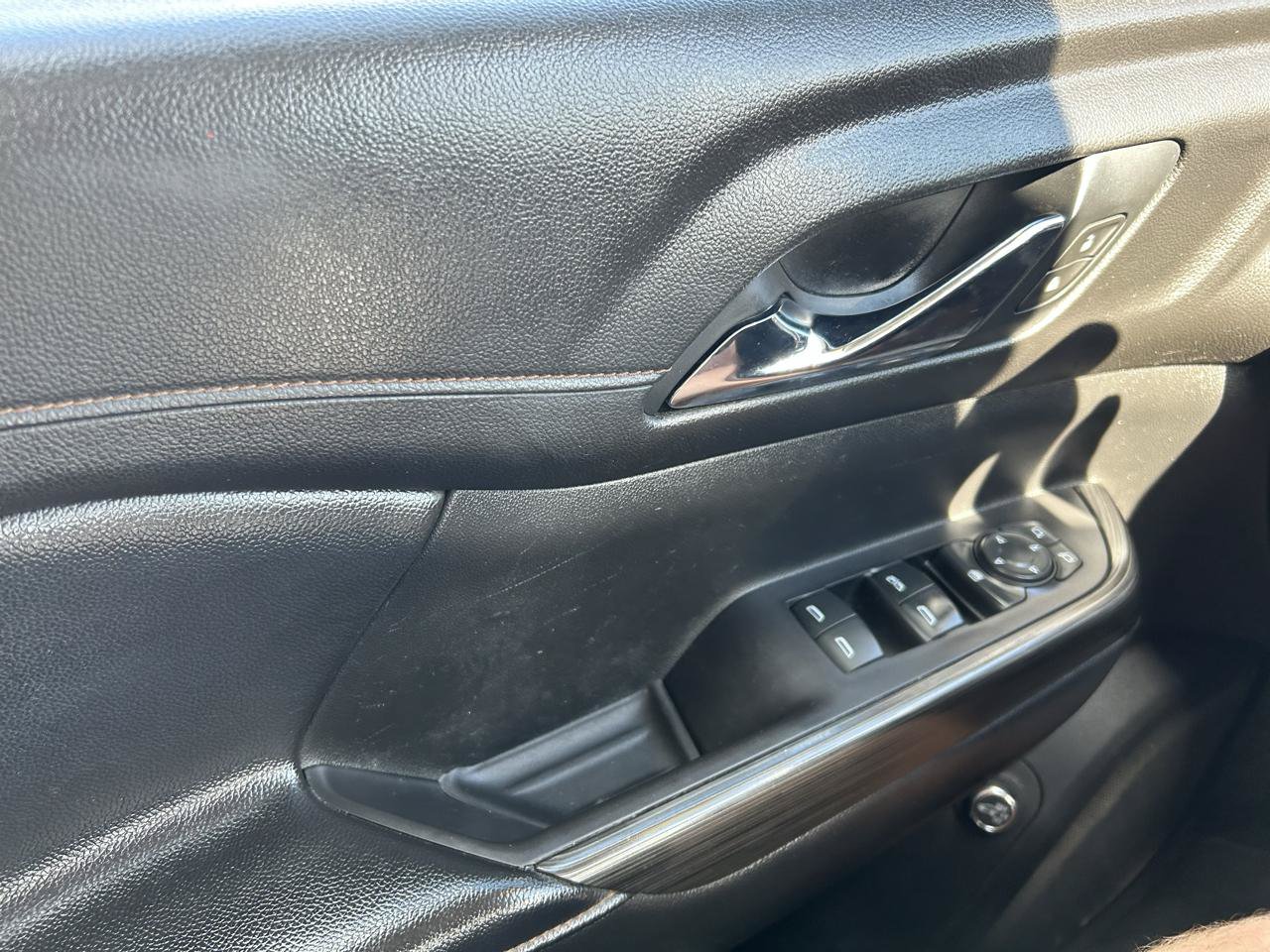 Used 2019 GMC Acadia SLE w/ Driver Alert Package I AWD/4WD image 30