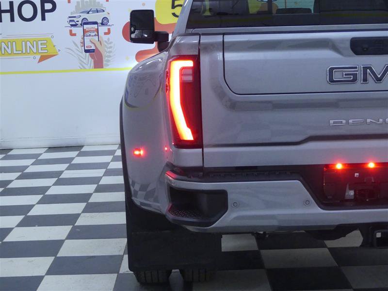 Used 2025 GMC Sierra 3500 Denali Ultimate AWD/4WD image 39