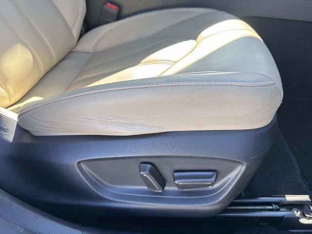 Used 2022 Toyota Avalon XLE image 10