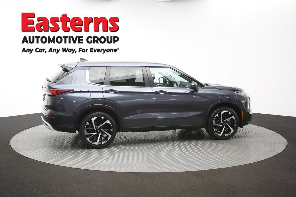 Used 2024 Mitsubishi Outlander SE FWD image 45